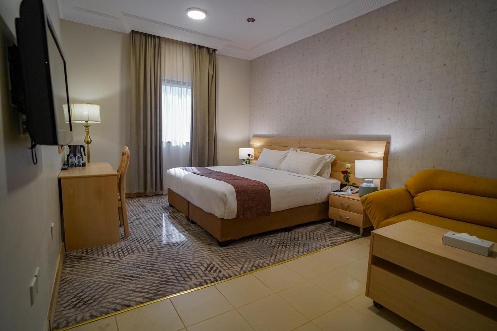 فندق Emaar Al Noor *